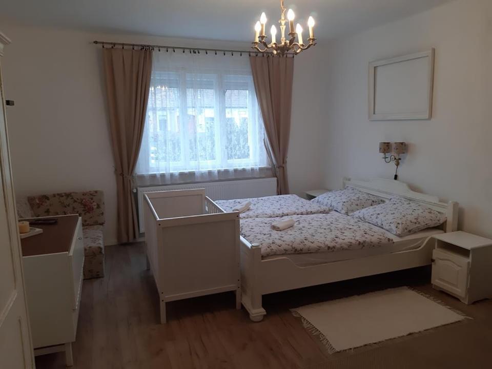Edina Vintage Vendeghaz Apartment Mosonmagyarovar Exterior photo